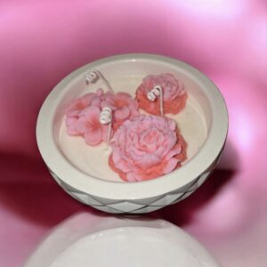 ✨ Vela Rosas de Coral en Cuenco Blanco