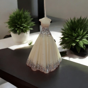 ✨ Vela artesanal – Vestido elegante con glitter plateado
